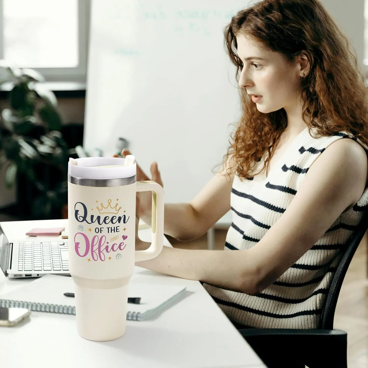 Qtencas Administrative Assistant Gifts, Administrative Professional Day Gifts, Queen of the Office Assistant Appreciation Gift, 40 Oz Insulated Travel Tumbler, Secretary Christmas Birthday Gift