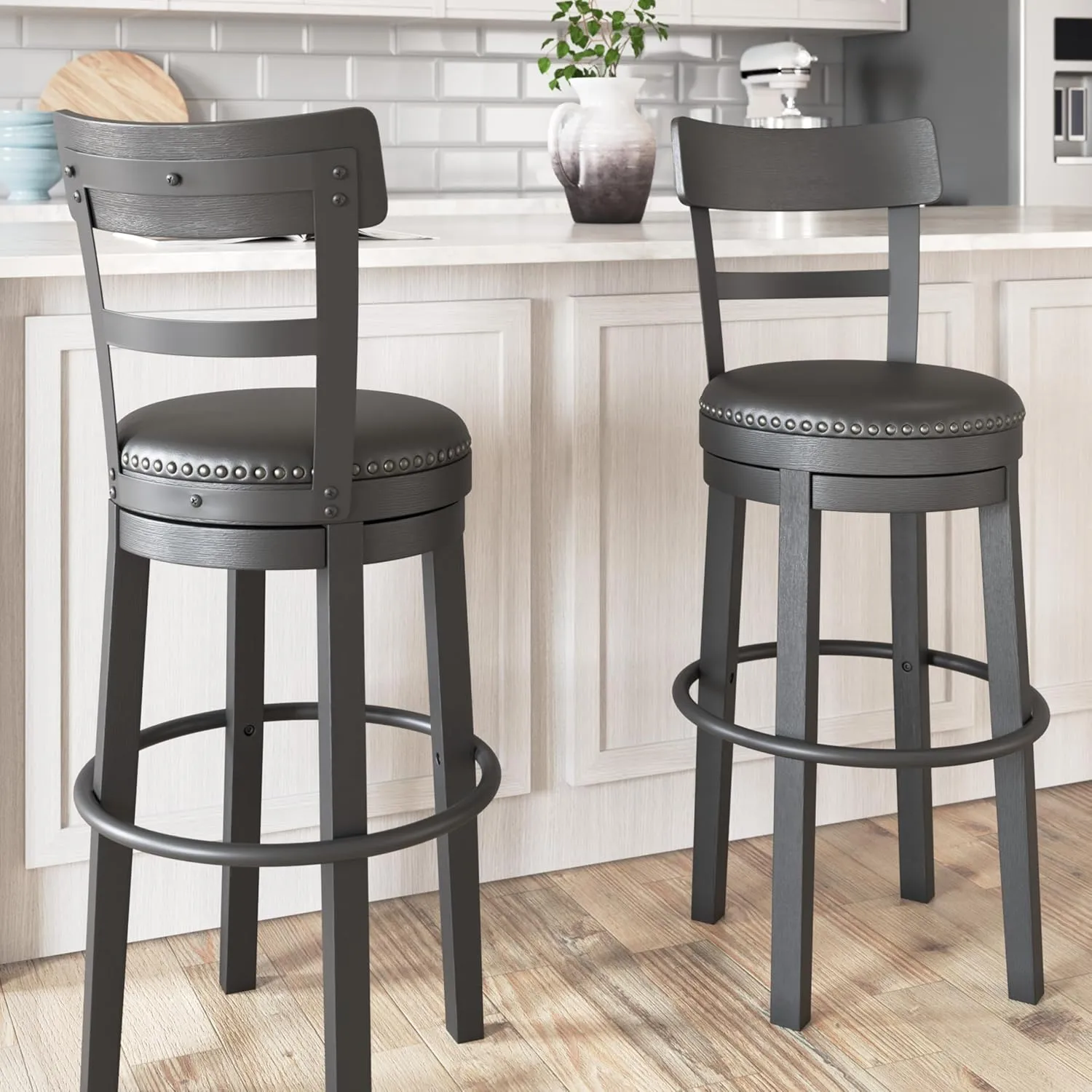 Signature Design by Ashley Valebeck 30.38" Casual Pub Height Upholstered Swivel Barstool, Black