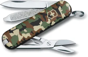 Victorinox Classic SD Swiss Army Knife, Compact 7 Function Swiss Made Pocket Knife with Small Blade, Screwdriver and Key Ring - Camo