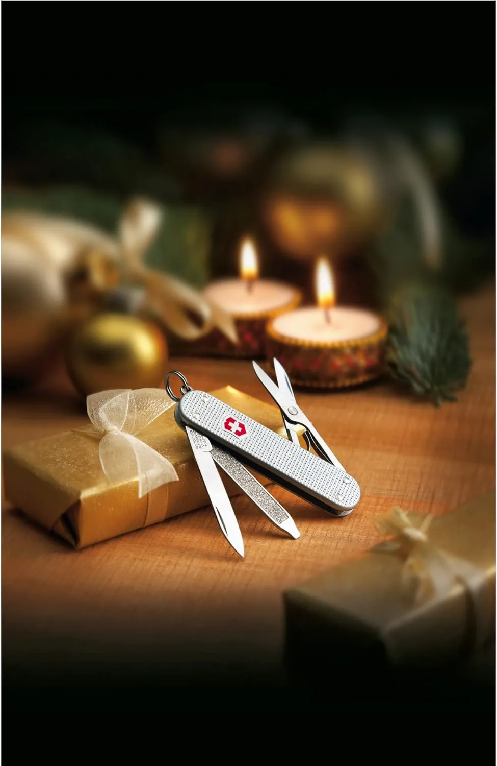 Victorinox Swiss Army Classic Pocket Knife (Silver Alox)